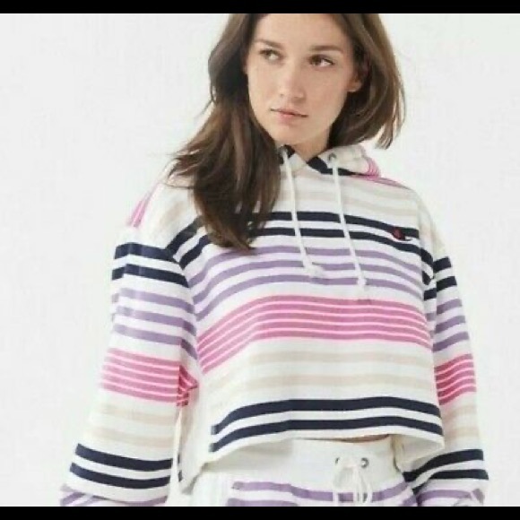 Champion Cropped Sweater - Picture 6 of 6